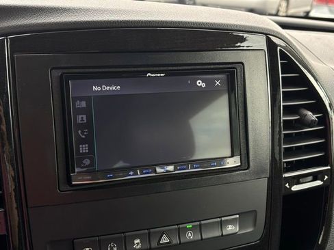 Used 2019 Mercedes-Benz Metris Passenger image 29