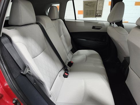 Used 2022 Toyota Corolla Cross LE FWD image 17