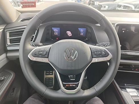 New 2026 Volkswagen Atlas Peak Edition image 12