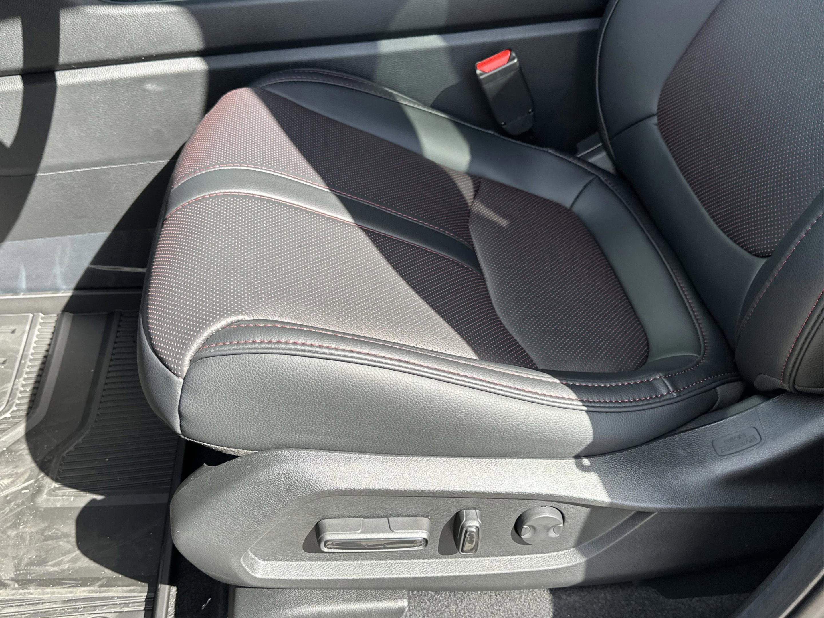 New 2026 Honda Pilot Black Edition image 21