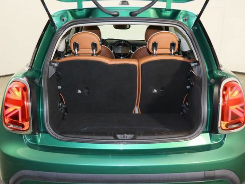 Used 2023 MINI Cooper 2-Door Hardtop w/ Signature Upholstery Package image 11