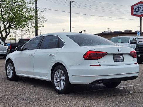 Used 2018 Volkswagen Passat 2.0T SE FWD image 7