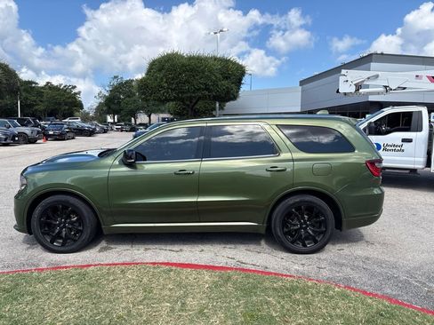 Used 2019 Dodge Durango GT RWD image 2