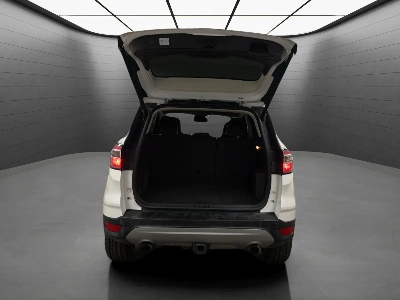 Used 2018 Ford Escape Titanium w/ Ford Safe & Smart Package AWD/4WD image 6
