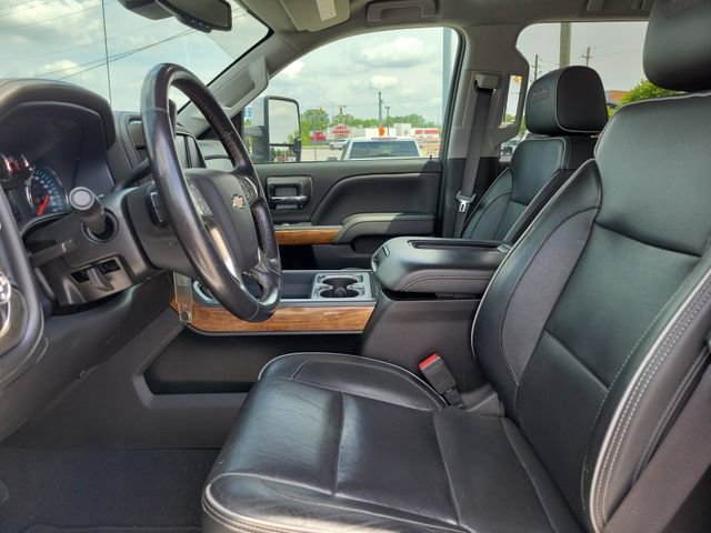 Used 2019 Chevrolet Silverado 2500 High Country w/ Duramax Plus Package AWD/4WD image 28