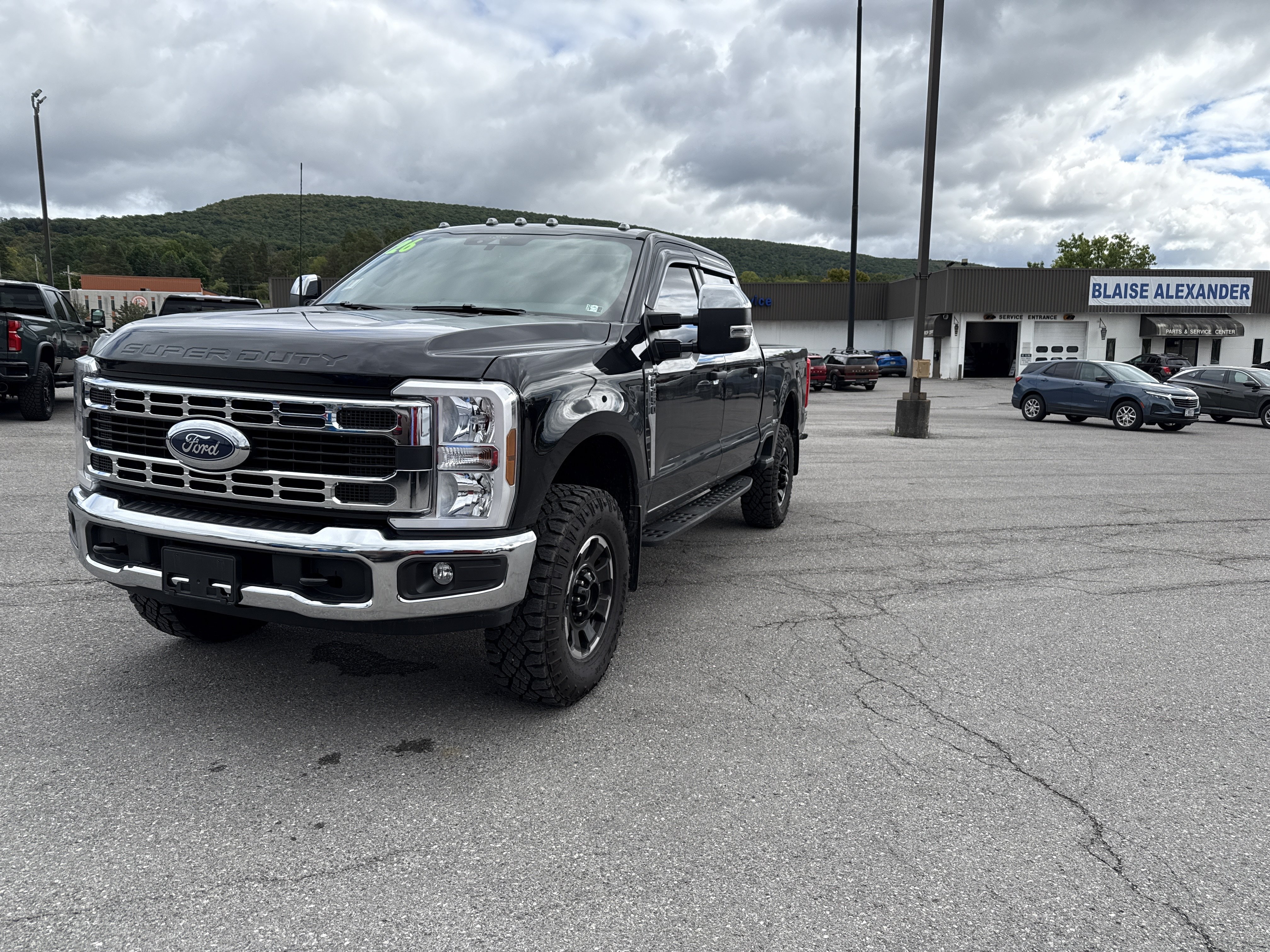 Used 2026 Ford F250 XLT w/ Tremor Off-Road Package AWD/4WD image 7
