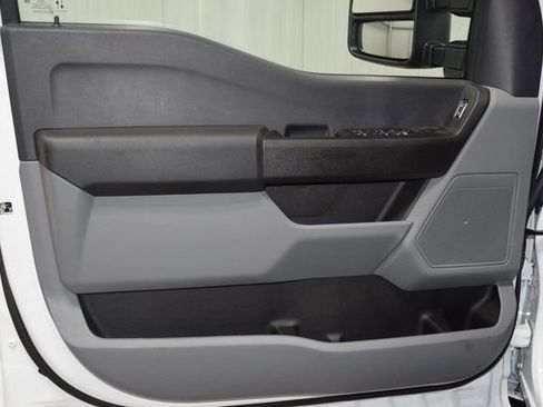 Used 2024 Ford F450 XL image 37