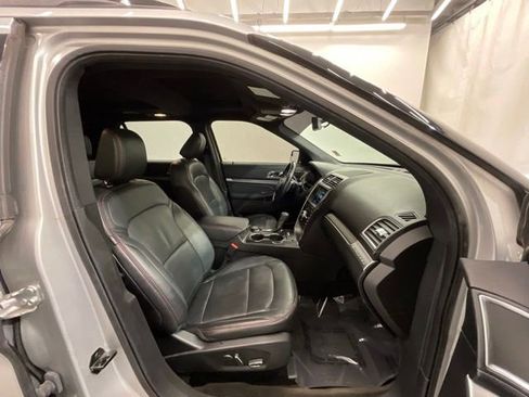 Used 2018 Ford Explorer Sport AWD/4WD image 23