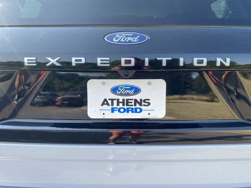 Used 2025 Ford Expedition Active AWD/4WD image 6