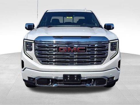 Used 2023 GMC Sierra 1500 Denali AWD/4WD image 2
