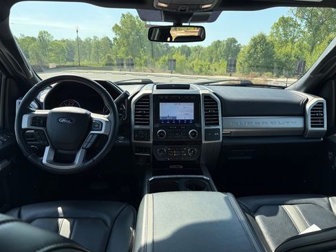 Used 2021 Ford F350 Platinum w/ Tremor Off-Road Package image 29