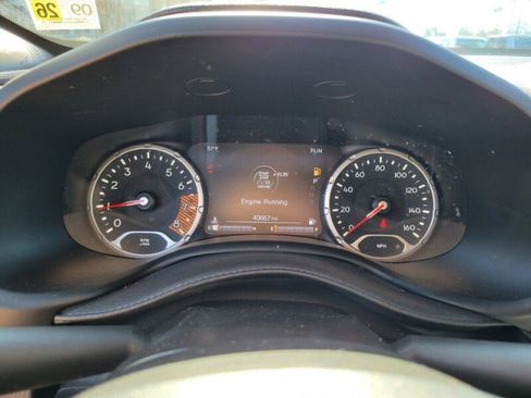 Used 2021 Jeep Renegade Latitude image 18