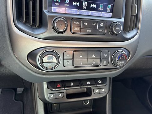 Used 2018 Chevrolet Colorado Z71 RWD image 27