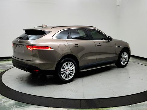 Used 2017 Jaguar F-PACE Prestige image 5