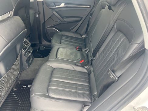 Used 2018 Audi Q5 2.0T Premium image 11