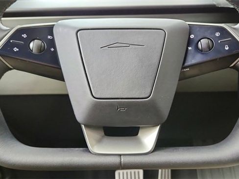 Used 2025 Tesla Cybertruck AWD Crew Cab image 38