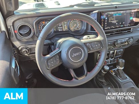 Used 2024 Jeep Wrangler Unlimited Rubicon image 6