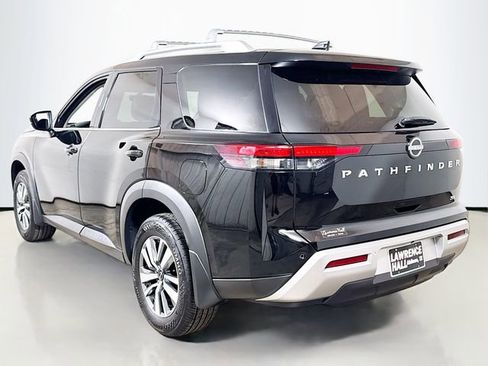 Used 2025 Nissan Pathfinder SL w/ Cargo Package image 6