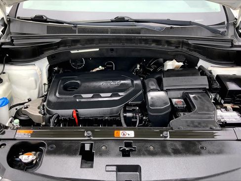 Used 2017 Hyundai Santa Fe Sport FWD image 31