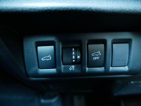 Certified 2025 Subaru Outback Premium image 26