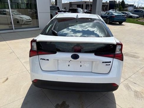 Used 2021 Toyota Prius FWD image 4