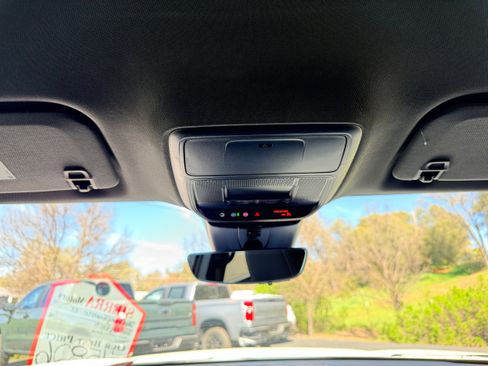 New 2026 Chevrolet Traverse LT w/ Midnight/Sport Edition image 18