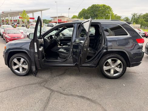 Used 2014 Jeep Grand Cherokee Overland AWD/4WD image 10