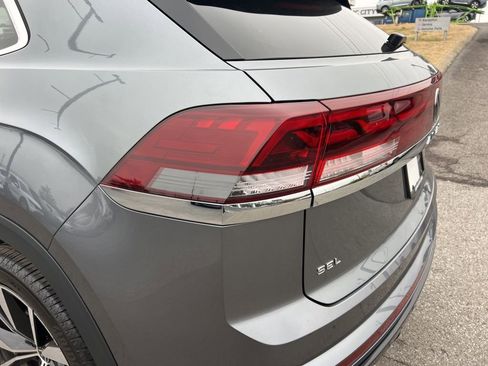 Used 2025 Volkswagen Atlas Cross Sport SEL Premium R-Line image 13