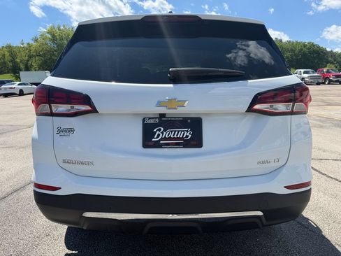 Used 2024 Chevrolet Equinox LT w/ LPO, Floor Liner Package AWD/4WD image 6