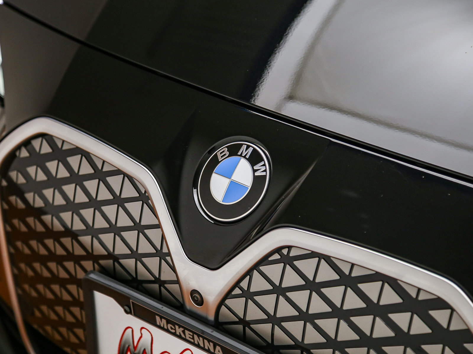 Used 2026 BMW i4 eDrive40 w/ Premium Package RWD image 9