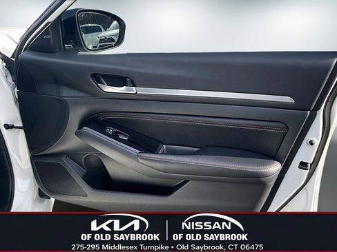 Certified 2023 Nissan Altima 2.5 SR w/ SR Premium Package image 26