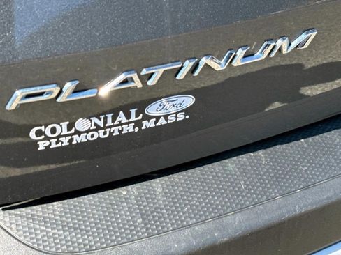 Used 2025 Ford Escape Platinum AWD/4WD image 8