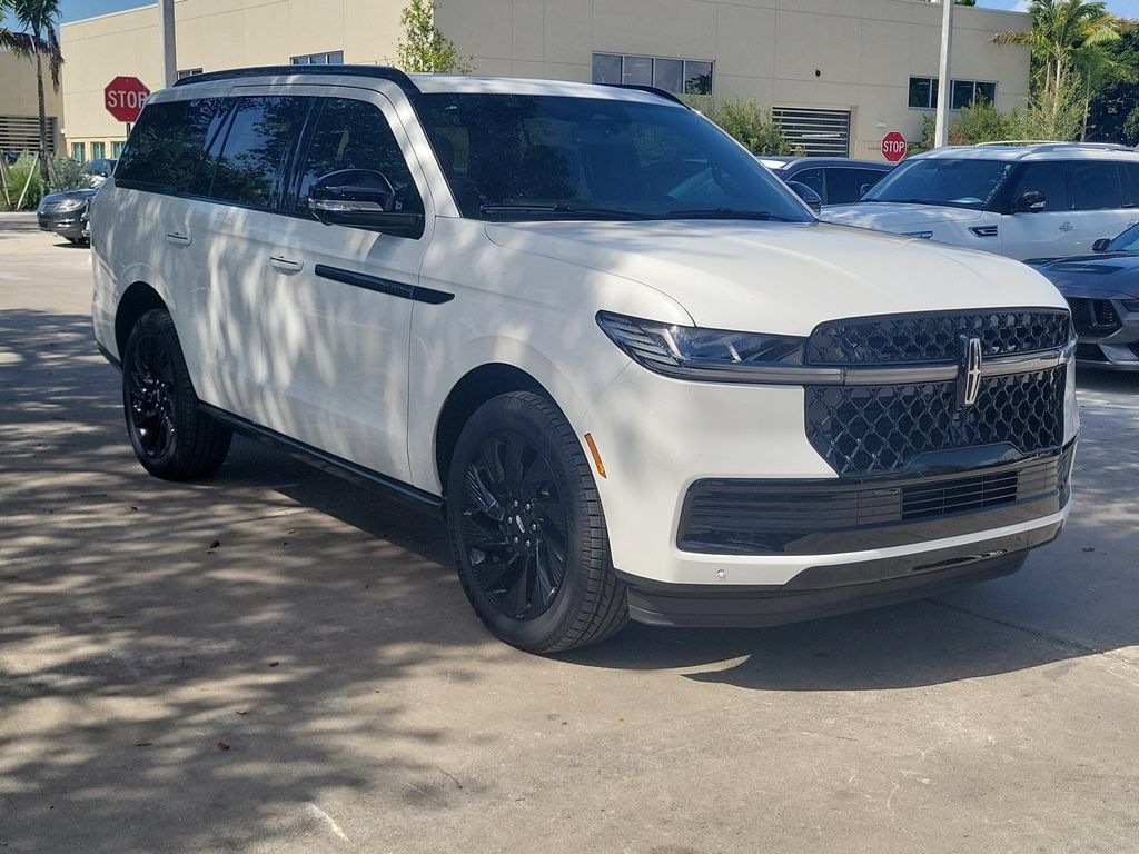 New 2025 Lincoln Navigator Reserve w/ Jet Appearance Package AWD/4WD image 30