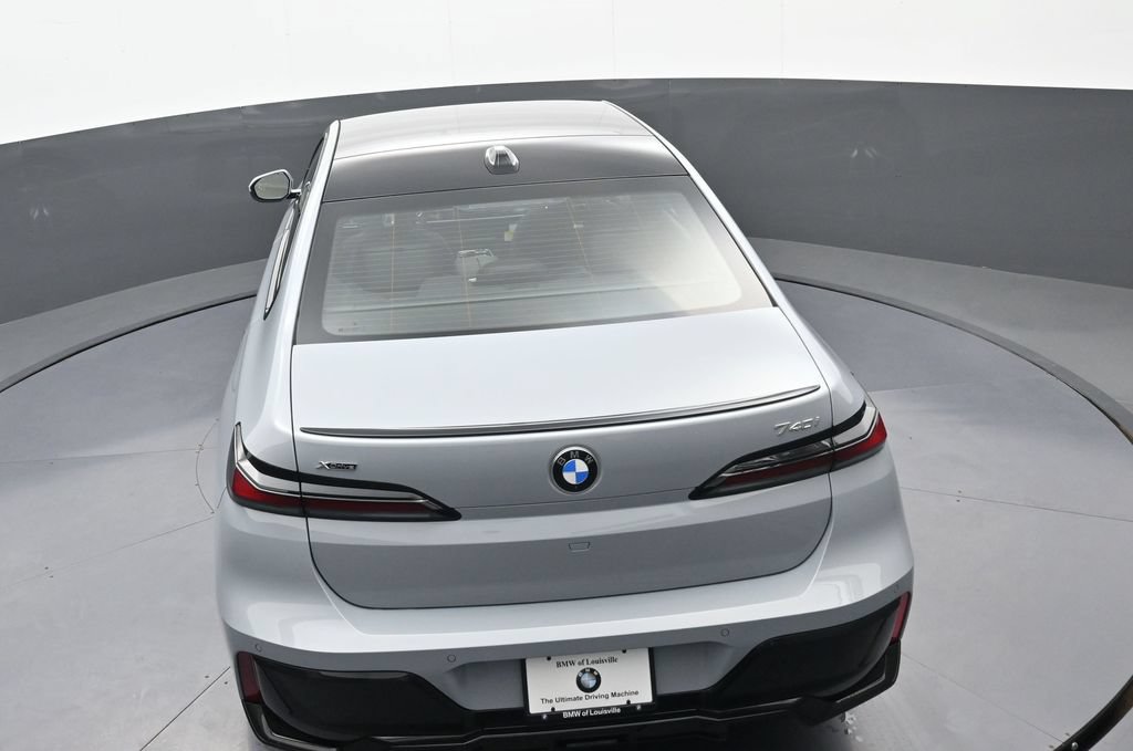 New 2026 BMW 740i xDrive w/ Executive Package AWD/4WD image 38