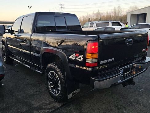 Used 2006 GMC Sierra 2500 SLT w/ Heavy-Duty Power Package image 4