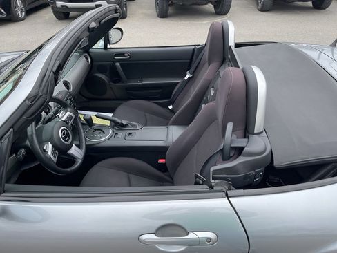 Used 2012 MAZDA MX-5 Miata Sport RWD image 5