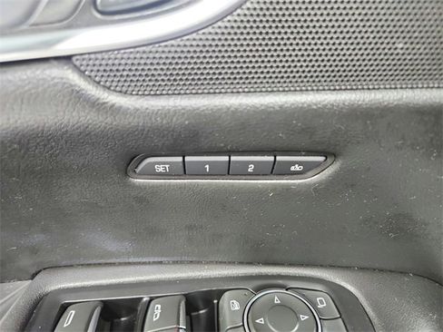 Used 2018 Cadillac XT5 Premium Luxury image 21