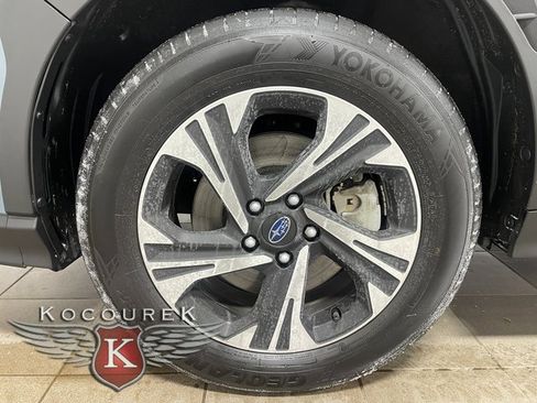 Used 2024 Subaru Crosstrek 2.0i Premium image 7