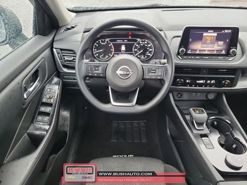 Used 2024 Nissan Rogue SV image 12
