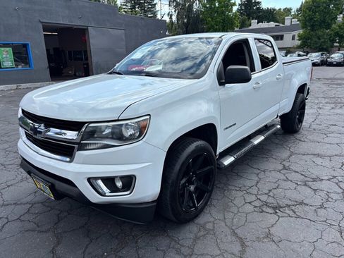 Used 2019 Chevrolet Colorado LT w/ LT Convenience Package RWD image 9