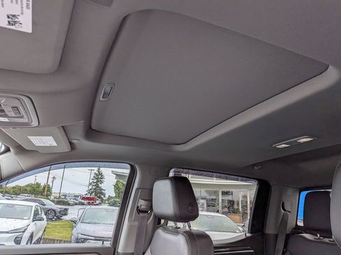 Used 2022 Chevrolet Silverado 1500 LTZ w/ LTZ Premium Package AWD/4WD image 23