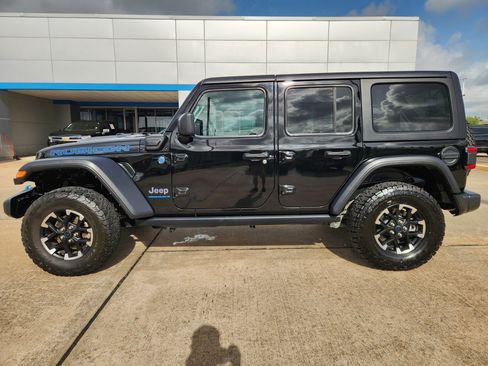 Used 2024 Jeep Wrangler Unlimited Rubicon 4xe AWD/4WD image 5