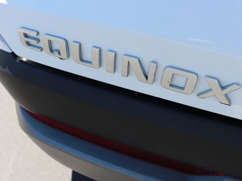 Used 2026 Chevrolet Equinox LT FWD image 6