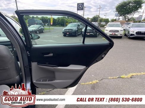 Used 2013 Toyota Camry LE FWD image 12