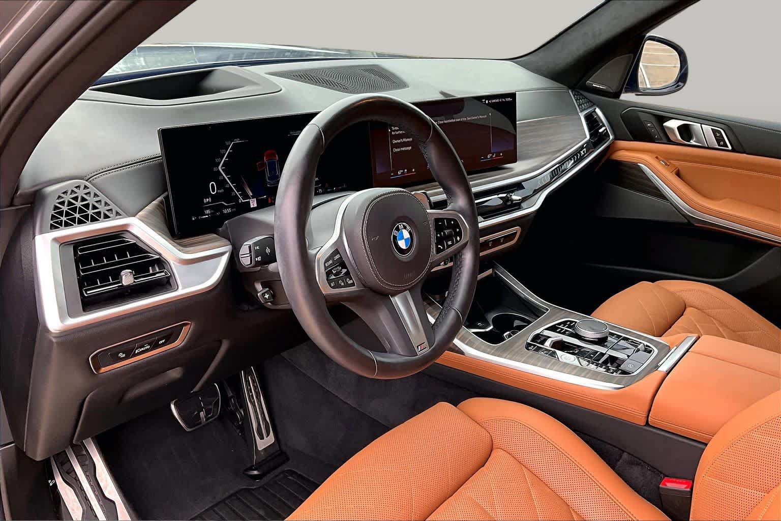 Used 2024 BMW X7 xDrive40i w/ M Sport Package AWD/4WD image 18