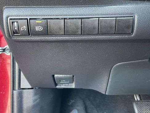 Used 2022 Toyota Corolla LE FWD image 22