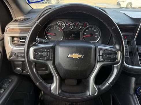 Used 2021 Chevrolet Suburban LT RWD image 13