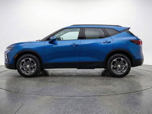 Used 2025 Chevrolet Blazer LT FWD image 5