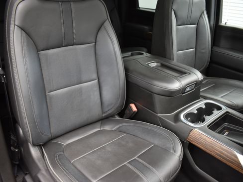 Used 2022 Chevrolet Silverado 3500 High Country image 40