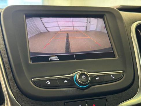 Used 2022 Chevrolet Equinox LT FWD image 46